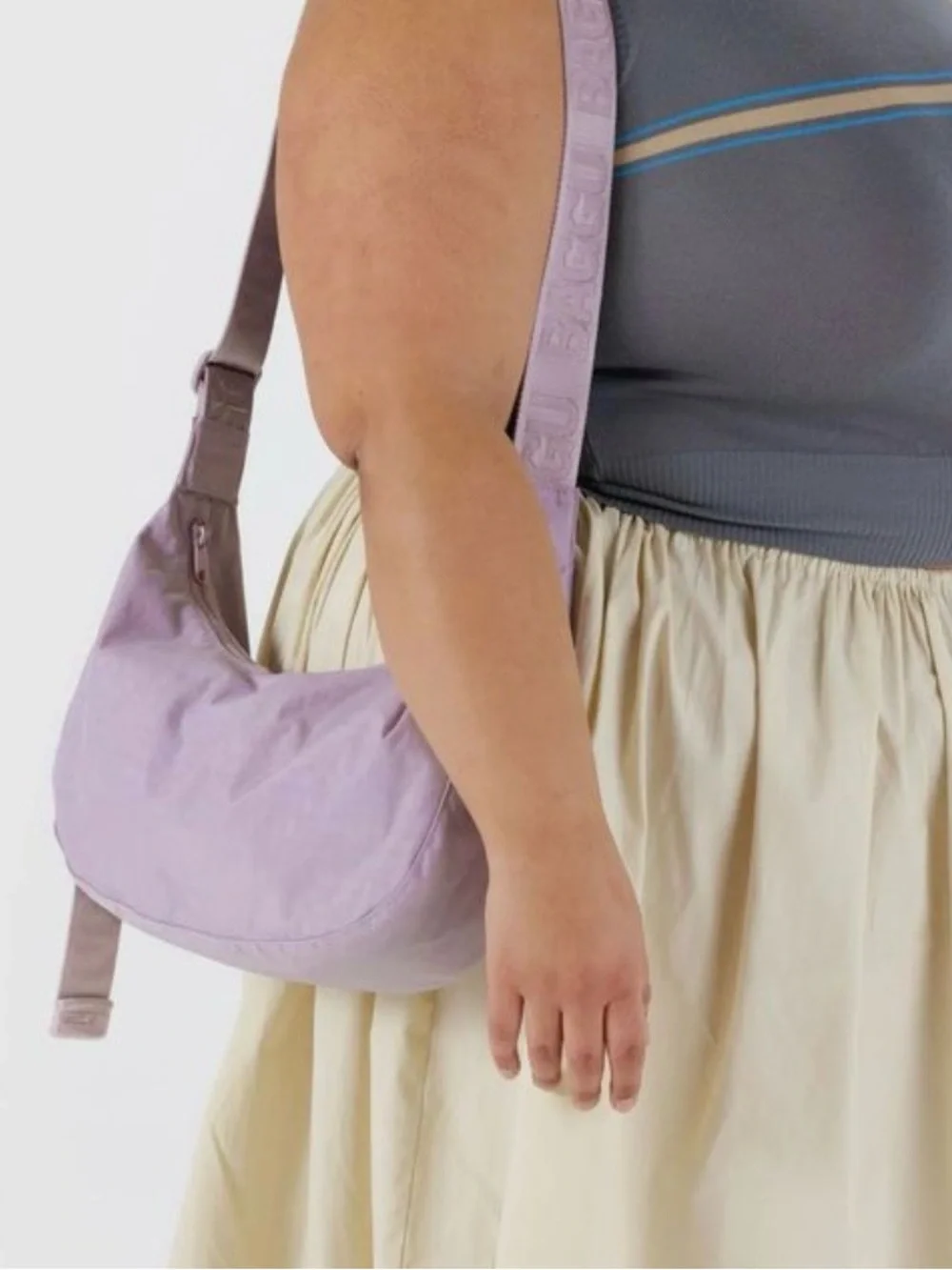 NWT Baggu Medium Nylon Crescent Bag Dusty Pink